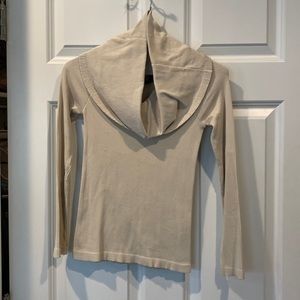 Bebe M/L Top scoop neck long sleeve
